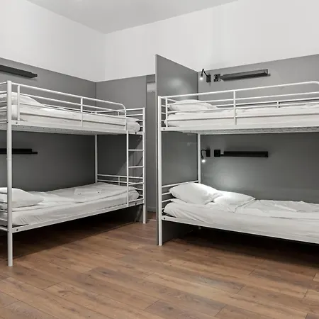 Nest Boutique Hostel *