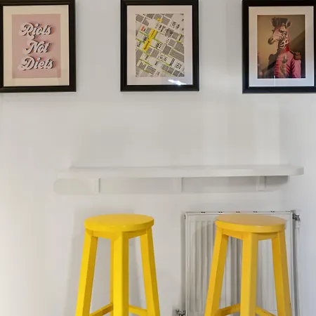 אכסניה Nest Boutique בוקרשט